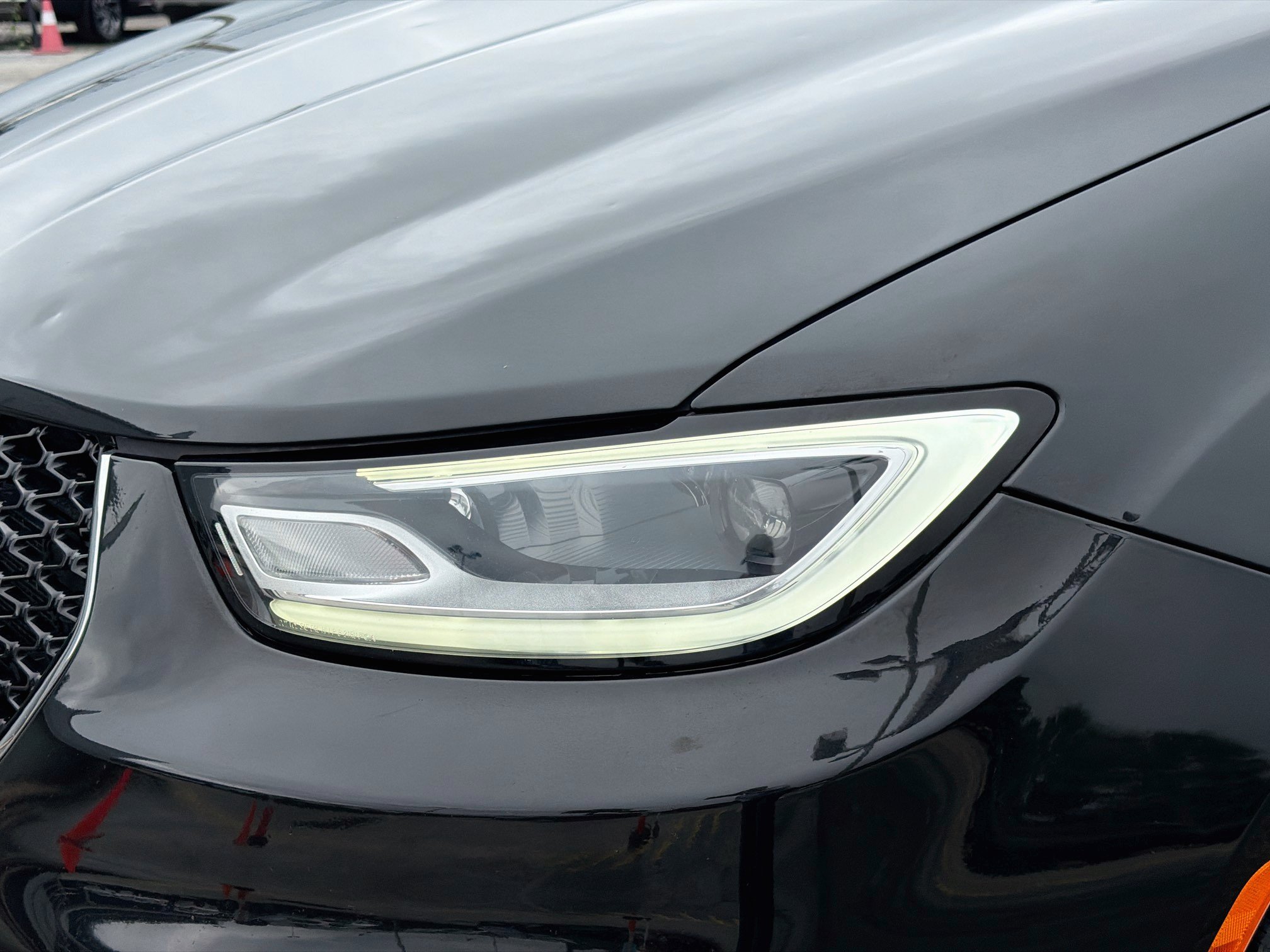 Used 2024 Chrysler Pacifica Limited FWD image 9