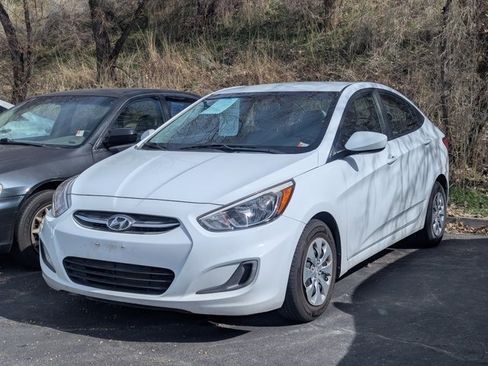 Used 2017 Hyundai Accent SE image 3