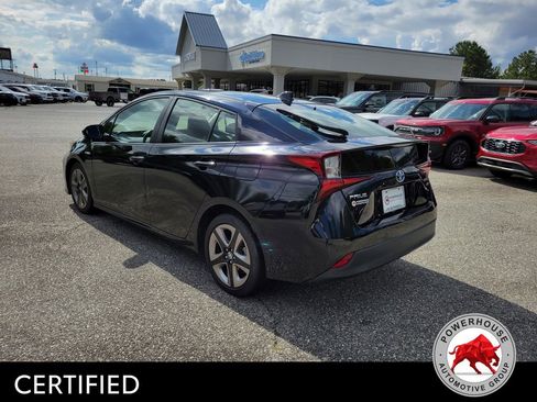 Used 2020 Toyota Prius XLE FWD image 4