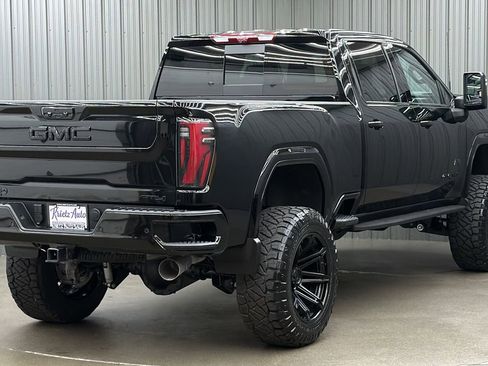 Used 2026 GMC Sierra 2500 AT4 w/ AT4 Premium Plus Package AWD/4WD image 5