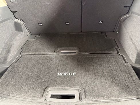 Used 2026 Nissan Rogue Platinum w/ Platinum Premium Package AWD/4WD image 25