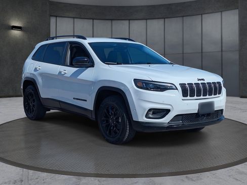 Used 2023 Jeep Cherokee Altitude Lux image 8