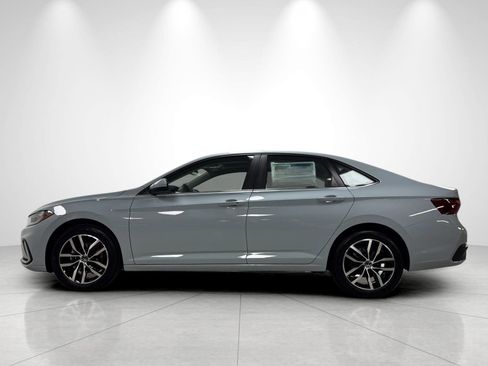 New 2026 Volkswagen Jetta SE FWD image 2