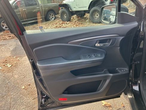 Used 2016 Honda Pilot EX-L image 11