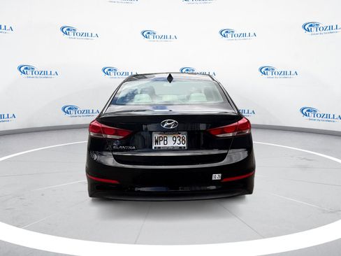 Used 2017 Hyundai Elantra SE FWD image 4