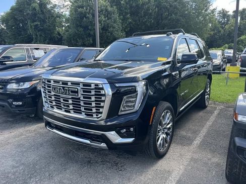 Used 2026 GMC Yukon Denali w/ Denali Reserve Package AWD/4WD image 3