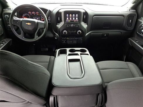 Used 2025 Chevrolet Silverado 1500 Custom image 11