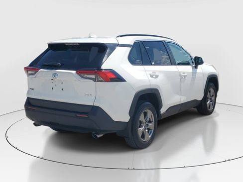 Certified 2025 Toyota RAV4 XLE FWD image 3