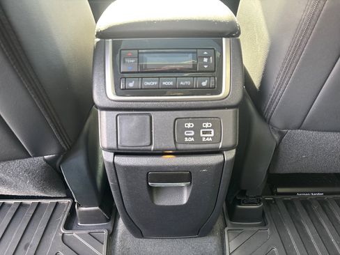 Certified 2025 Subaru Ascent Limited w/ Popular Package #2 image 37