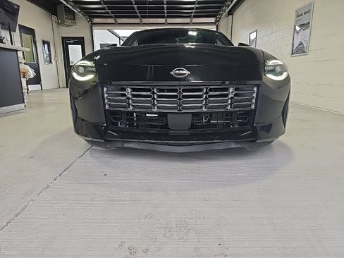 Used 2024 Nissan Z Performance w/ Floor Mat Package RWD image 2