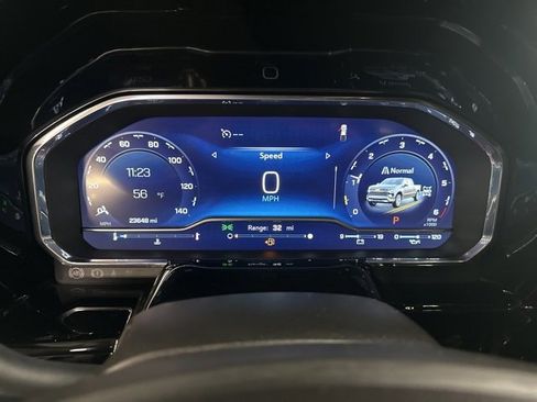 Used 2023 Chevrolet Silverado 1500 RST image 11