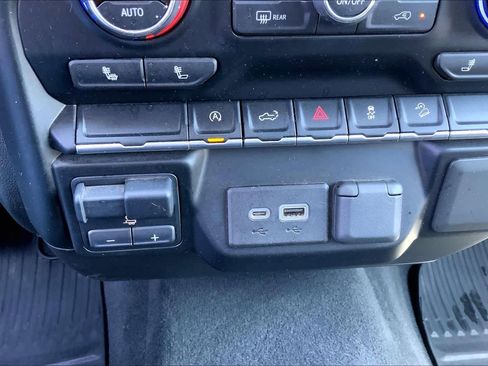 Used 2021 Chevrolet Silverado 1500 LT w/ Z71 Off-Road Package AWD/4WD image 34