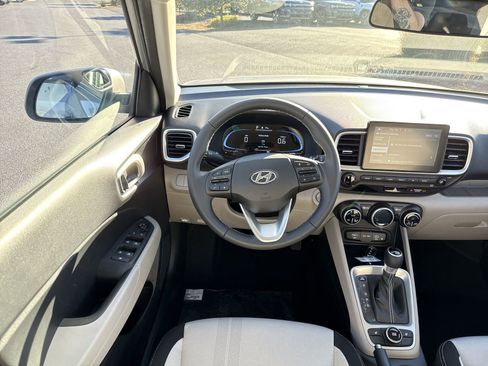 New 2026 Hyundai Venue SEL image 15