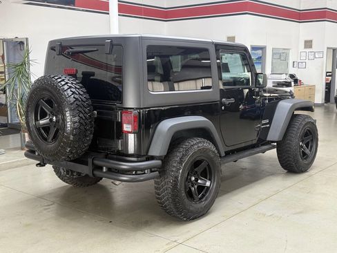 Used 2018 Jeep Wrangler Sport AWD/4WD image 2
