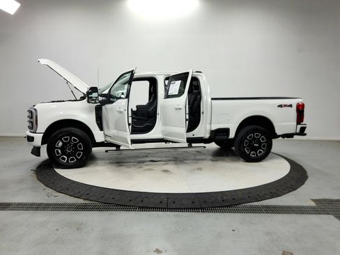Used 2026 Ford F250 Platinum AWD/4WD image 13