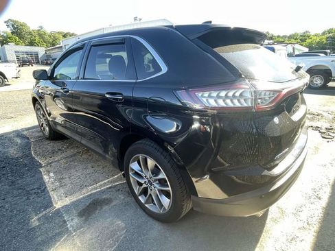 Used 2017 Ford Edge Titanium w/ Technology Package FWD image 4