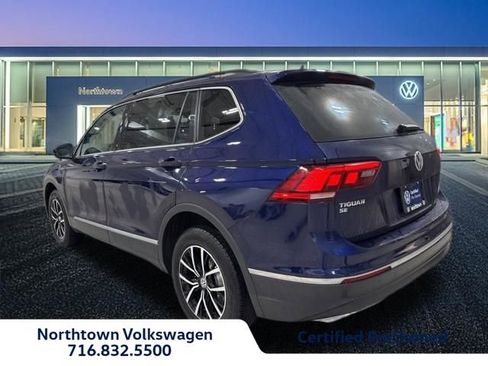 Used 2021 Volkswagen Tiguan SE w/ Panoramic Sunroof Package image 3
