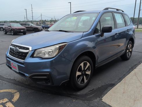 Used 2017 Subaru Forester 2.5i w/ Alloy Wheel Package AWD/4WD image 4
