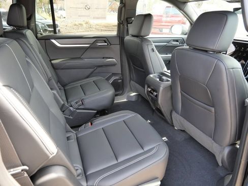 New 2026 GMC Acadia Elevation w/ Elevation Premium Package AWD/4WD image 31