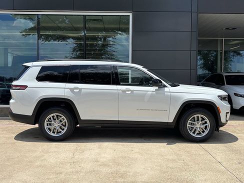 New 2026 Jeep Grand Cherokee L Laredo RWD image 2