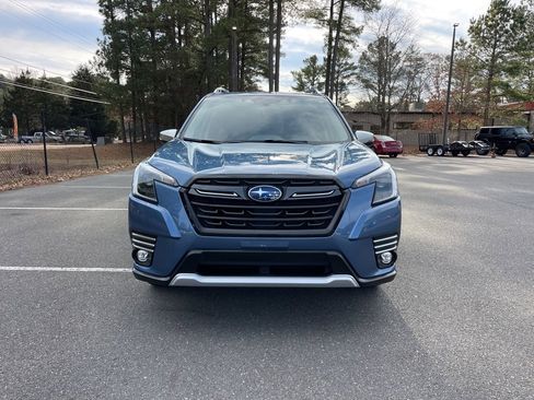 Used 2023 Subaru Forester Touring image 3