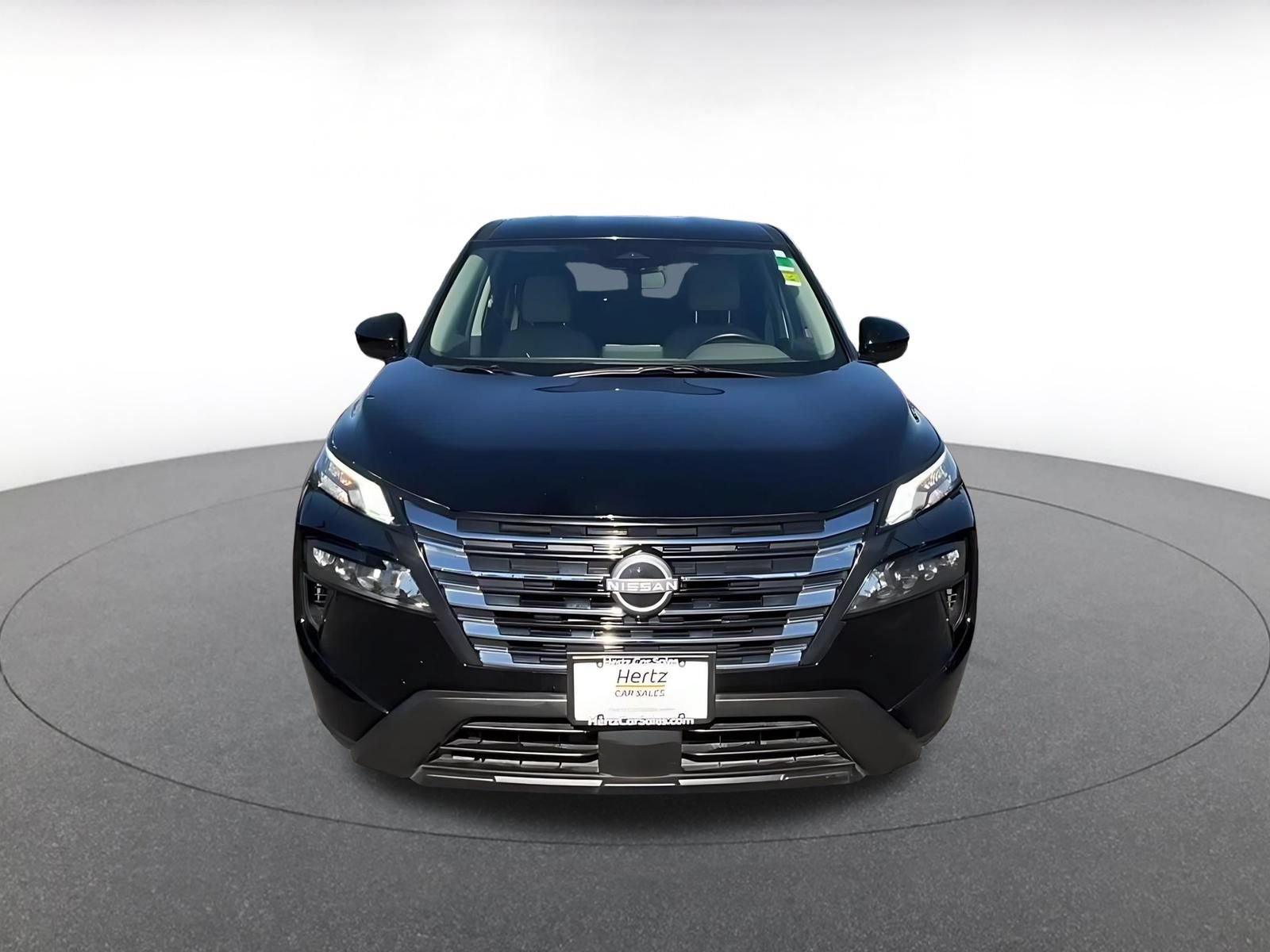 Used 2025 Nissan Rogue SV FWD image 4