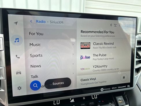 Used 2023 Toyota Tundra Platinum image 30