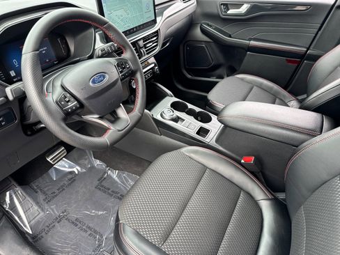 Used 2024 Ford Escape ST-Line w/ Tech Pack #1 AWD/4WD image 10