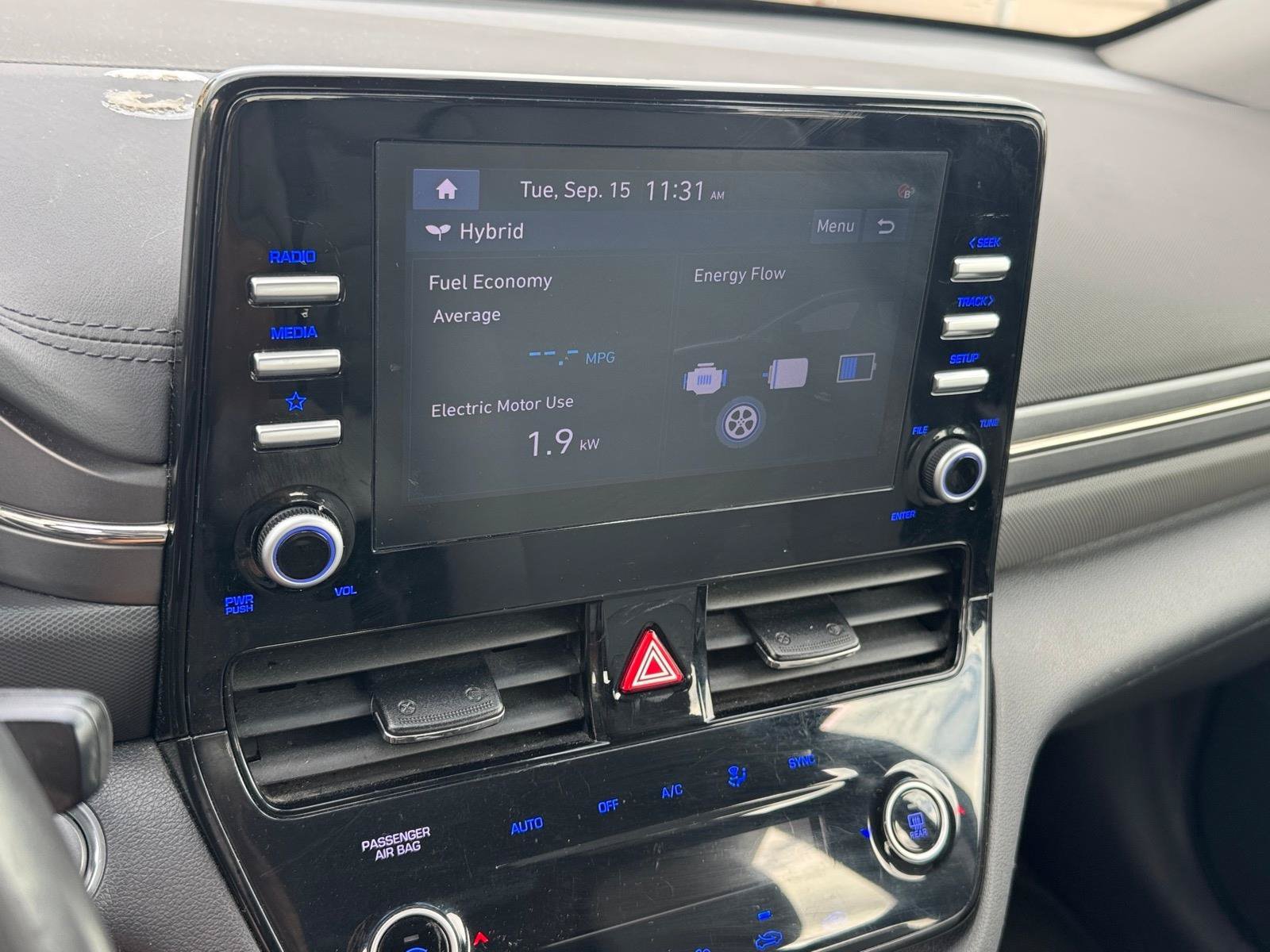 Used 2022 Hyundai Ioniq SE FWD image 19