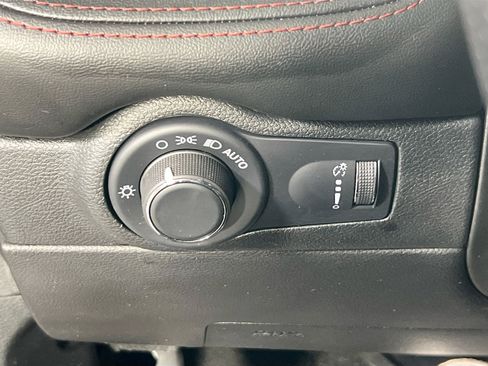 Used 2023 Dodge Durango GT image 10