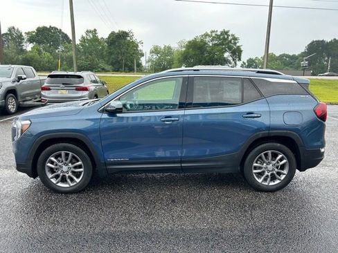 Used 2024 GMC Terrain SLT AWD/4WD image 4