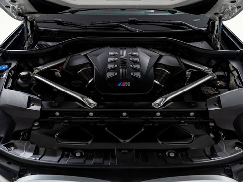 Used 2025 BMW X7 M60i image 67