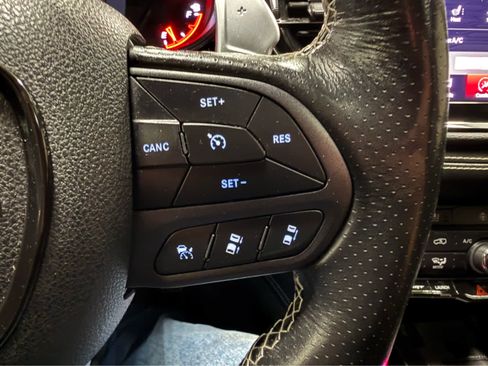 Used 2022 Dodge Durango SRT w/ Technology Group AWD/4WD image 15
