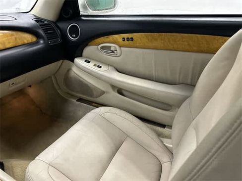 Used 2002 Lexus SC 430 Convertible image 13
