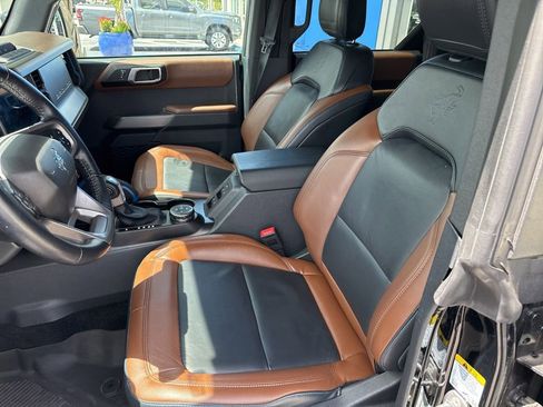 Used 2022 Ford Bronco Outer Banks w/ Sasquatch Package AWD/4WD image 16