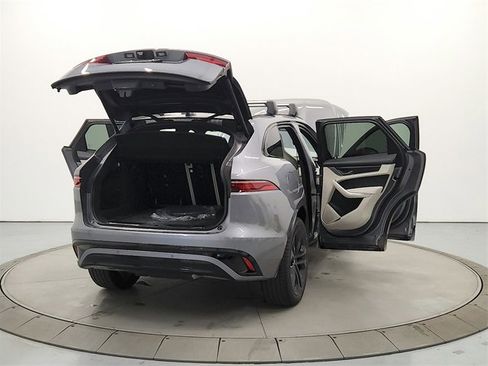 Used 2025 Jaguar F-PACE R-Dynamic S image 14