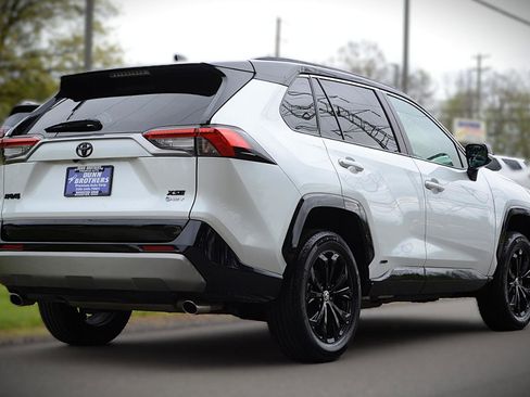 Used 2025 Toyota RAV4 XSE w/ Weather Package AWD/4WD image 5
