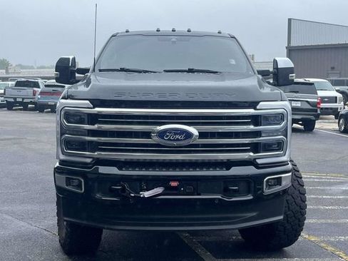Certified 2025 Ford F250 Platinum w/ Platinum Plus Package AWD/4WD image 9