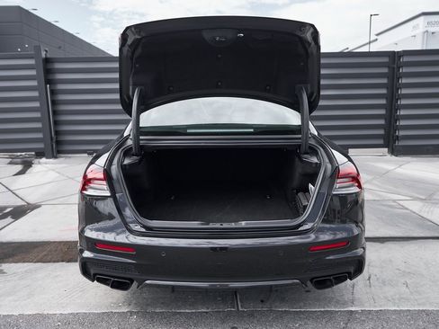 Used 2021 Maserati Quattroporte Trofeo image 25