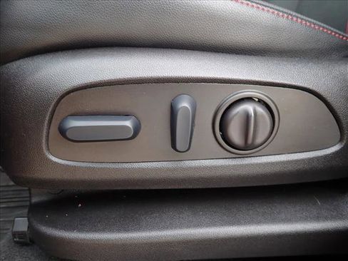 Used 2023 Chevrolet Equinox RS AWD/4WD image 13
