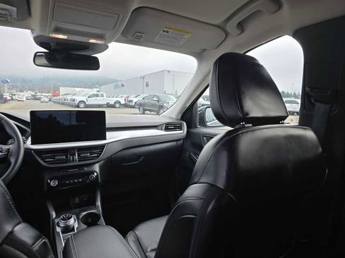 Used 2025 Ford Escape Platinum image 14