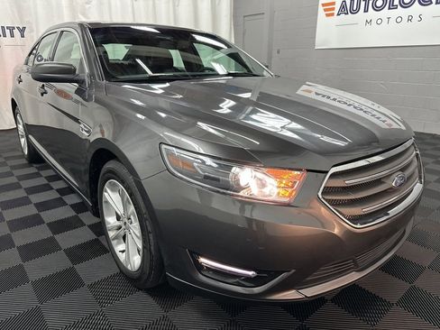 Used 2018 Ford Taurus SEL w/ Equipment Group 201A image 3