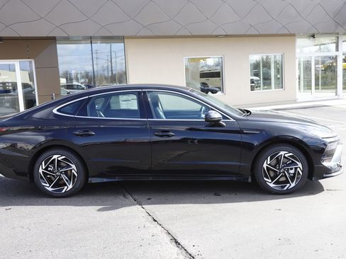 New 2026 Hyundai Sonata SEL AWD/4WD image 2