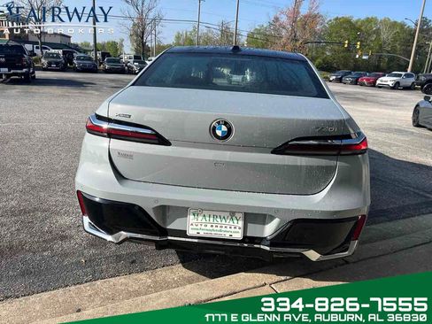 Used 2024 BMW 740i xDrive AWD/4WD image 7