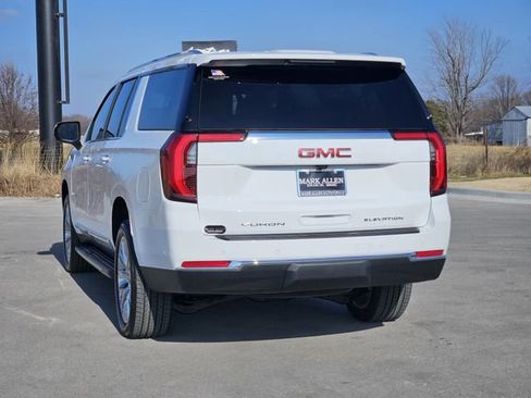 New 2026 GMC Yukon XL Elevation image 3