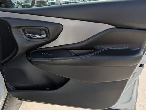 Used 2023 Nissan Murano SV w/ SV Midnight Edition Package FWD image 33