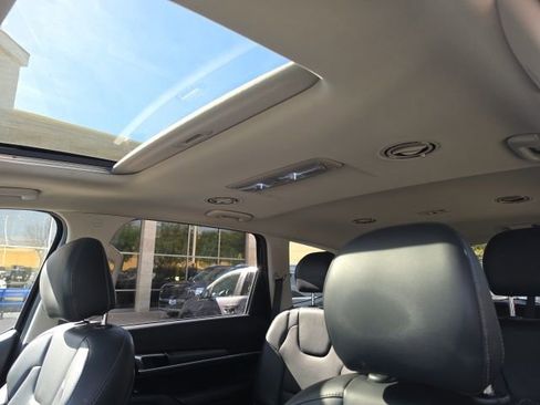 Certified 2021 Kia Telluride S image 8