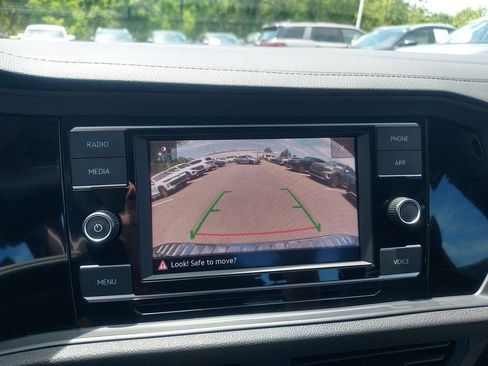 Used 2023 Volkswagen Jetta SE w/ Panoramic Sunroof Package FWD image 14