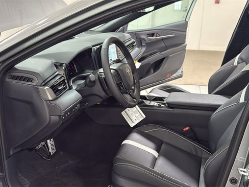 New 2026 Toyota Camry SE image 12