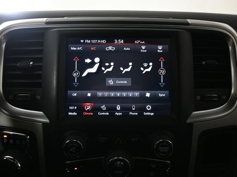 Used 2020 RAM 1500 Classic SLT w/ Luxury Group AWD/4WD image 27